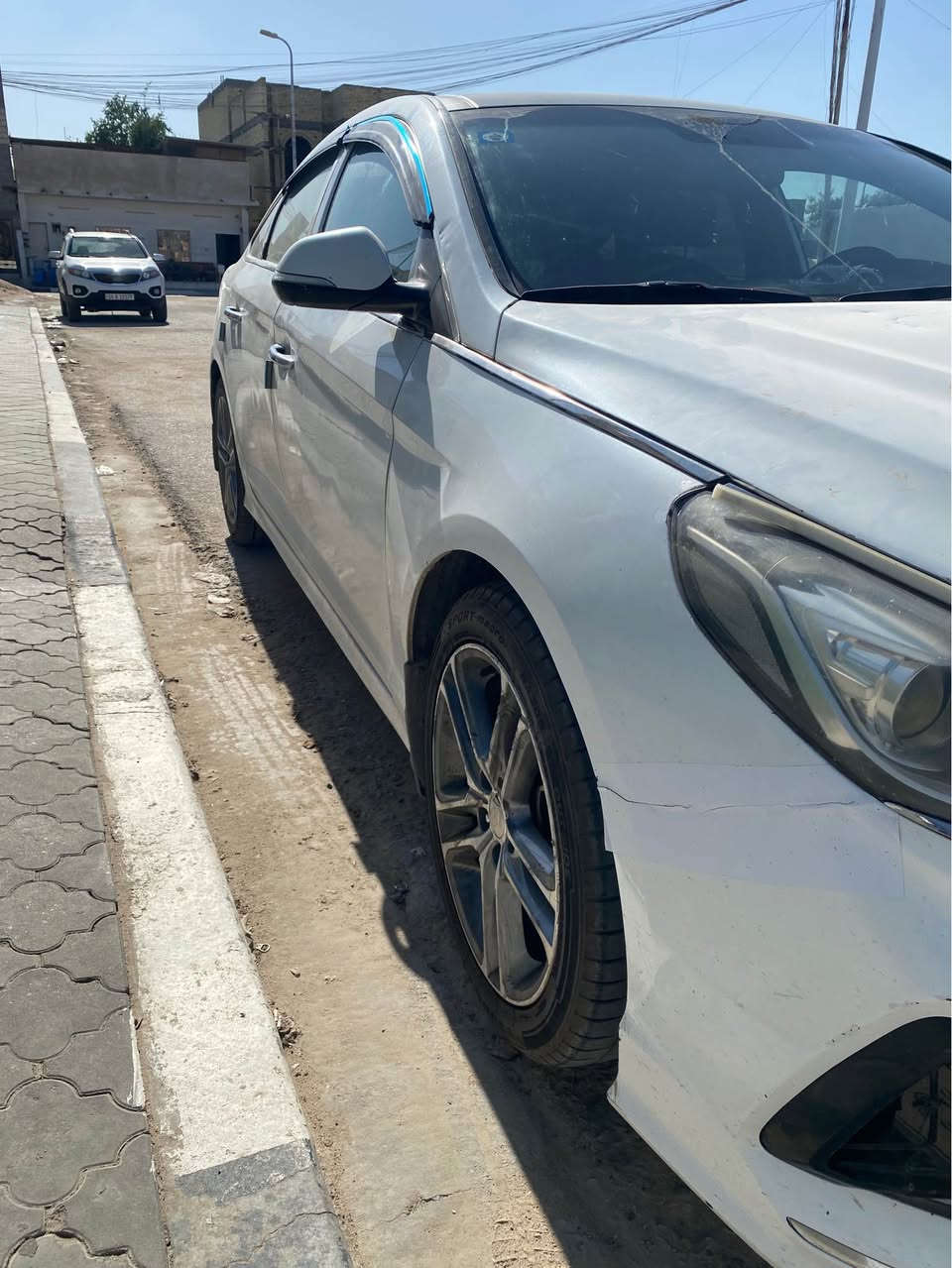 سوناتا مديل 2018 وارد خليجي بيها جاملاقات اماميه وباب 
السعر 135 وبيها مجال بسيط 
العنوان البصره الزبير 
*********** البصرة, العراق
