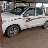 هايلوكس ٢٠١٤ • كفالة سنوية • رقم بابل