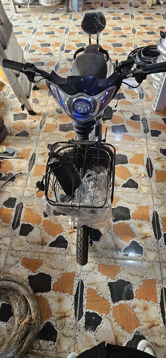 ماطور شحن البيع 400 بي مجال مستعمل 3تشهر جديد مالو 600 الف
حمدانيه ***********
