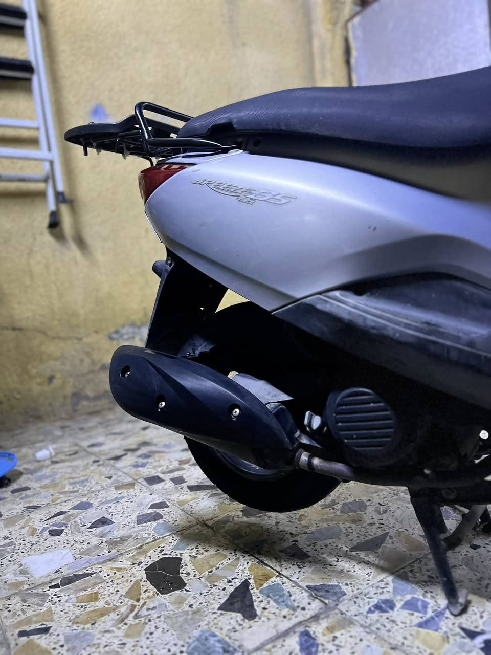 سلام عليكم شباب درجه بريز لايت فوك نضيفه مكينه حلو ما مفتوحه كفرها بس ل بجم ل فوك انكسر و بدلته و نقصها فقط سوته يي نقص ما بيها الدرجه غير هذن سعرها ٦٠٠ وبيها مجال بسيط التوصل مع الرقم ‭٠٧٧٦ ٢٠٤ ٨٧٣٨‬ مع مرروك ب درجه
