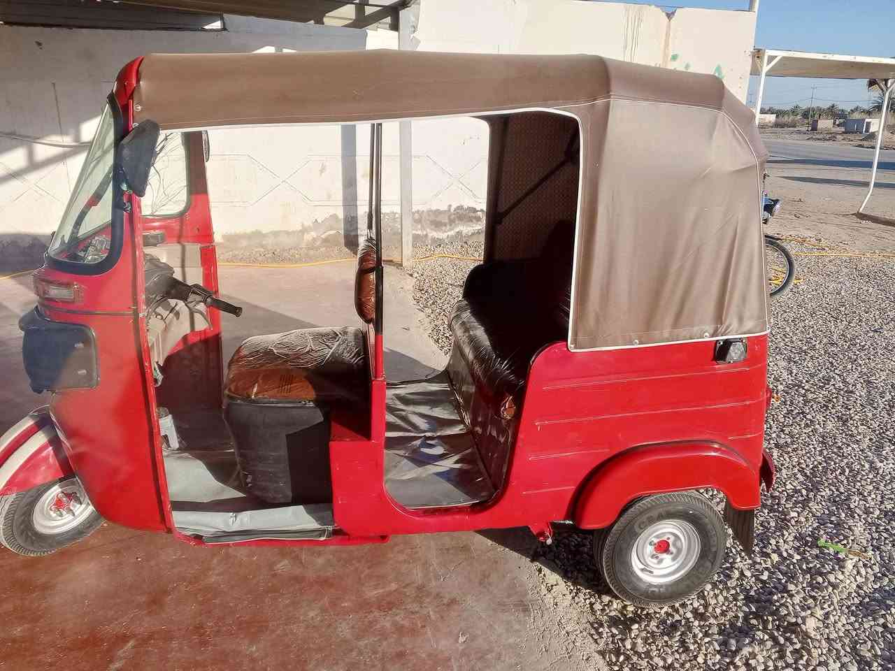 سلام عليكم تكتك للبيع موديل 19رقم تخم تاير تجفيت جديد شركة مكاني واسط نعمانيه ستفار ***********
