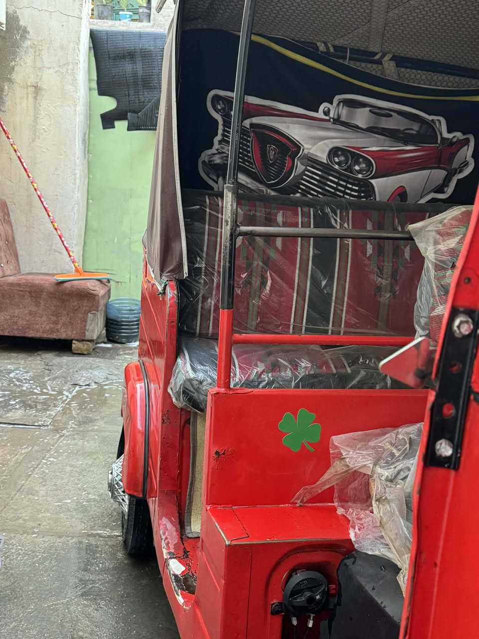 18 رقم انكليزي مكفوله من لضربه وتبديل محرك نظيف مكاني الشعله لسعر ٥٥٠٠ وبيهه مجال ***********
