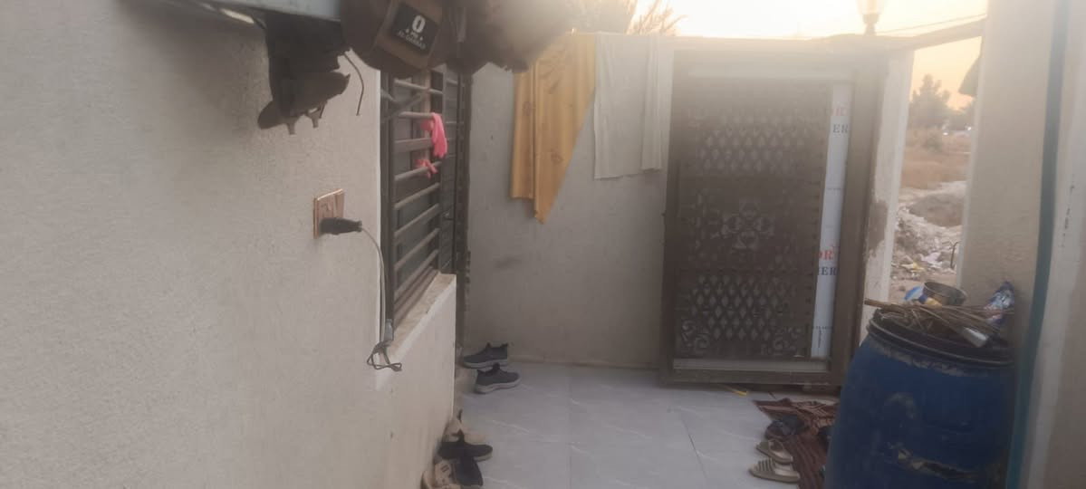 سلام عليكم.
♦عرض. خاص ♦
منزل. للبيع.  مساحه ((100 متر.سند25 ))
📌البيت. بناء. كونكريت مسلح. ارضيه بورسلين. جدار سيراميك. بيت مرتب)
البيت. مستعجلين ع بيعه 
📍كربلاء قرب صيطره الابراهيمه. يبعد عن الايمام. 6 دقايق. 
♦السعرر. 33 مليون🔥.)) 
قابل لتفاوض ♦
[[وتساب***********]]
______________________
[[اتصل. ***********]]
