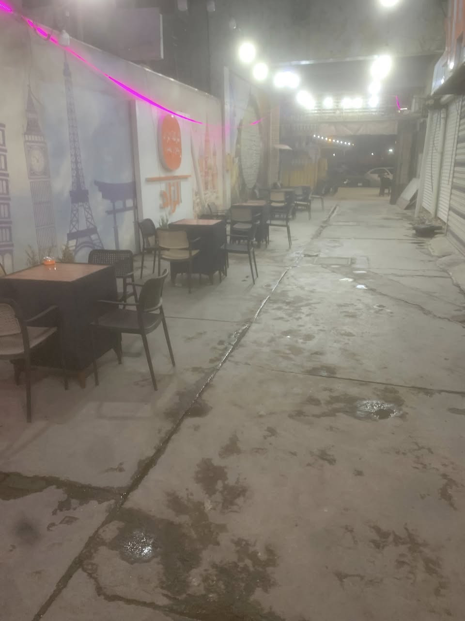 السلام عليكم اثاث كوفي للبيع كامل فقط مستخدم شهرين فقط كراسي عدد ٣٠ ميوزه عدد ١٥ اراكيل طه ٢٠٢٦ جديد عدد ٣٠ مجمده + عارضه جديد بلازمه جديد عدد ٢  ابيع كامل فقط للستفسار ***********
