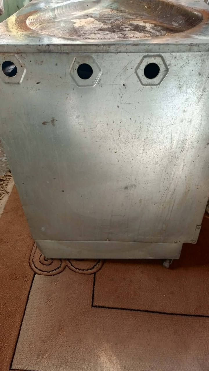 فرن شوي وخبز كامل منضم ويا السعر 40
الاتصال ***********
