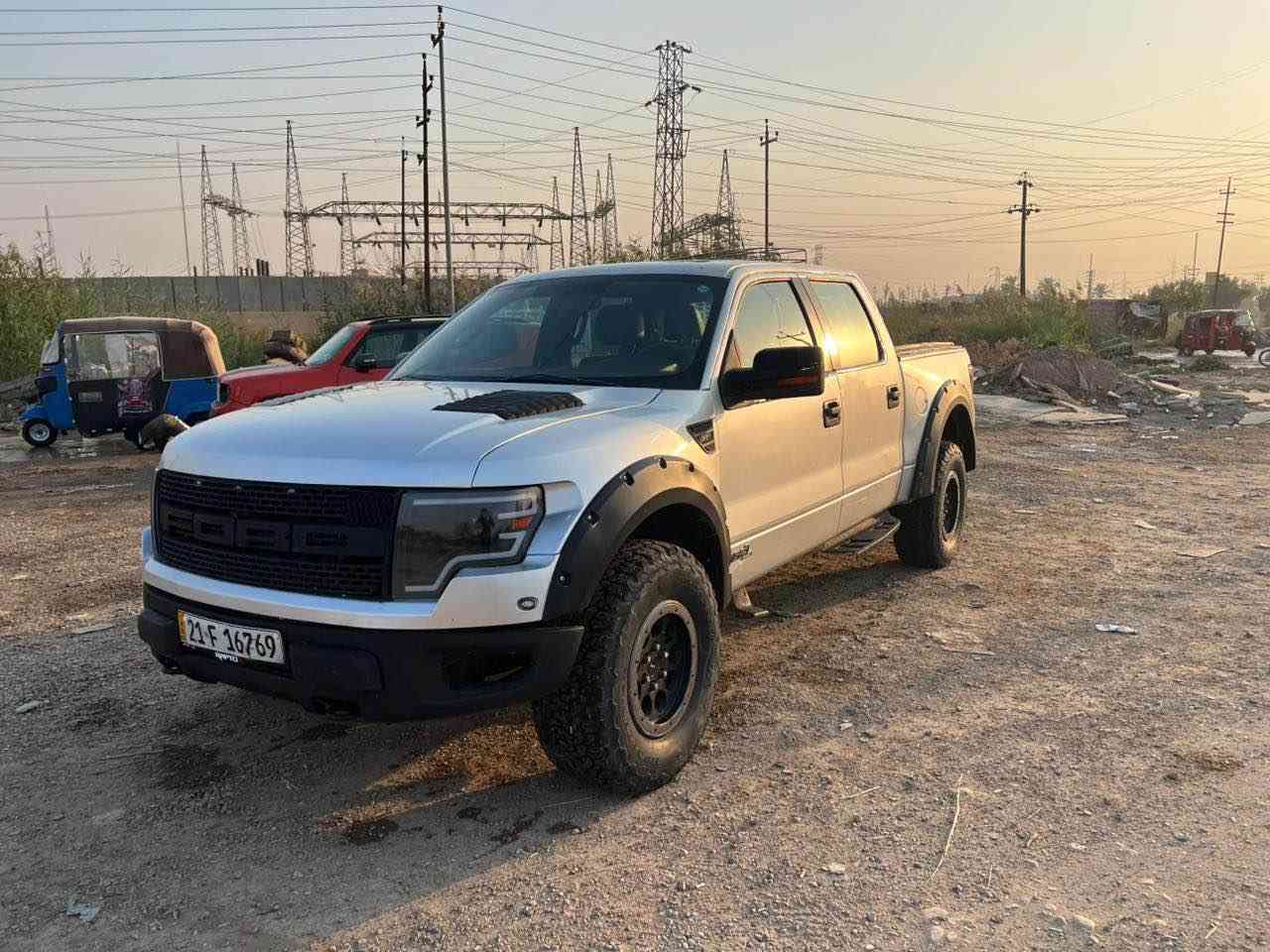 فورد رابتر 2013
محرك 6200 
گیر 6 نمر 
ترفیع آمریکی 
وارد خليجي 
3 قطع صبغ چاملغ وباب السائق وباب البدي 
سعرها 188 وبيها مجال 
لتواصل والاستفسار 
ديالی بعقوبه *********** بعقوبة, ديالى
