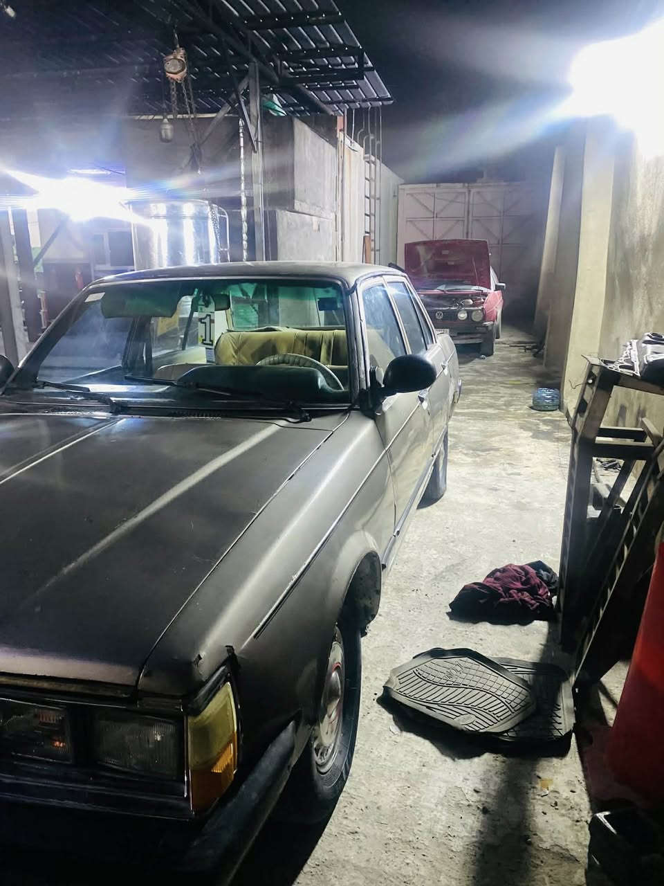 للبيع 
كرونا موديل 1982
خمسة كير 
تبريد تدفئة شغالة 
وايرمنيا كلها شغالة
بسمي رقم انكليزي تحويل ثاني يوم  
***********
سعر 28 بيها مجال
