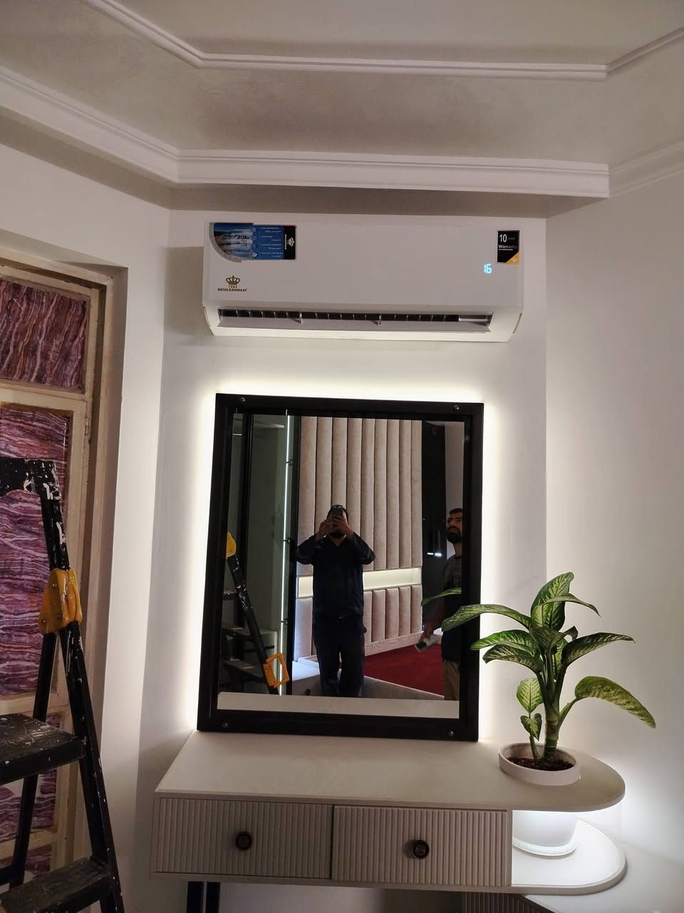 ​❄️ ورشة الكرار للتبريد والتكييف ❄️
أفضل خدمات التبريد بأنسب الأسعار! 🛠️
​✅ نصب وصيانة احترافية.
​✅ إدامة شاملة لرفع كفاءة الجهاز.
​✅ شحن غاز أصلي لبرودة مثالية.
​💰 جودة عالية.. وأسعار مناسبة للجميع!
​📞 للتواصل والاستفسار:
كرار المندلاوي.***********
​ورشة الكرار.. ثقة تبرد على قلبك.
