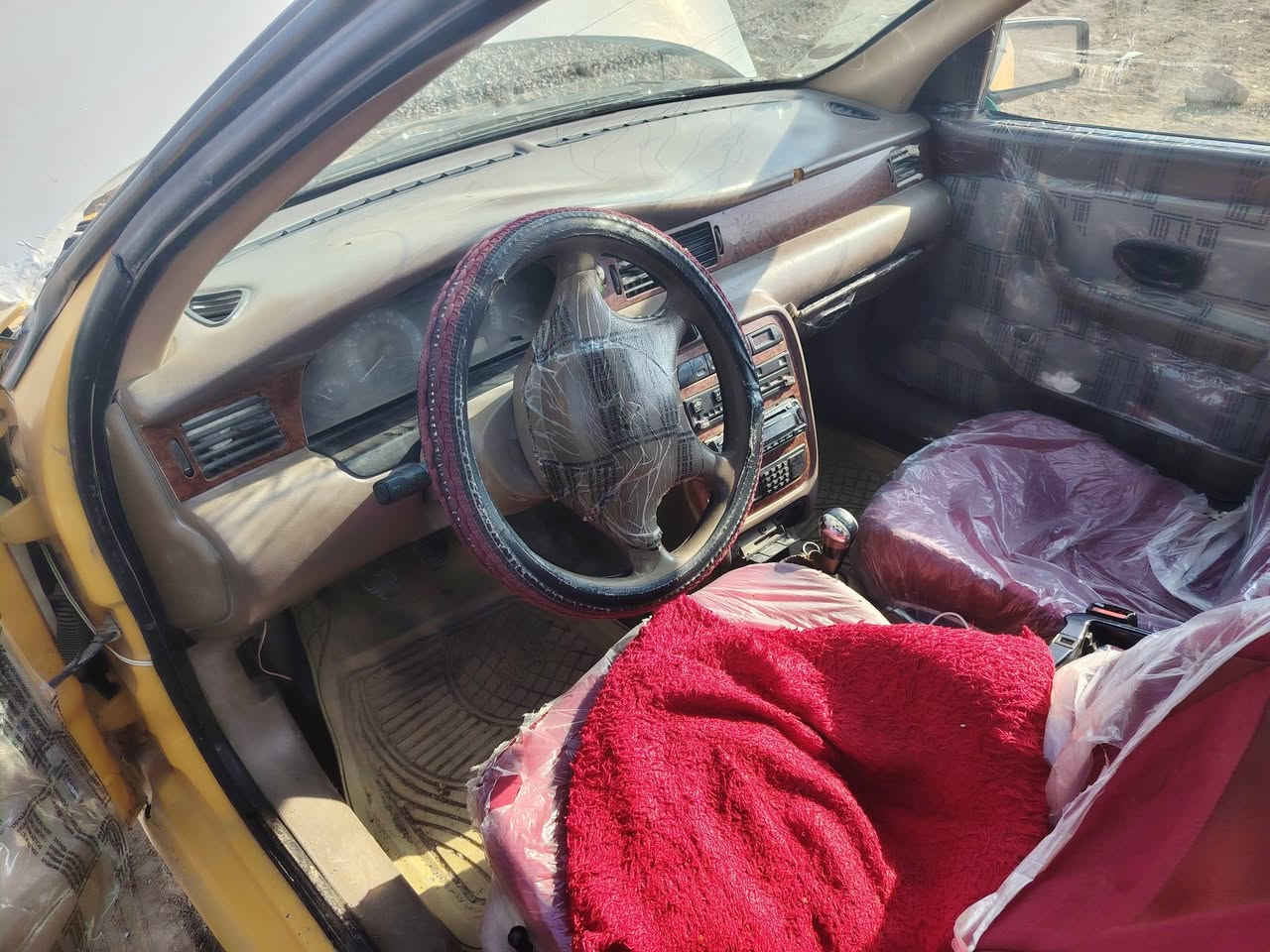 سلام عليكم ورحمة الله وبركاته سياره سمند لابيع رقم مثنى سياره كوم حديد مكفوله من عشارين وحكومه مديل 2012 لا ستفسار رقم الهاتف ***********
