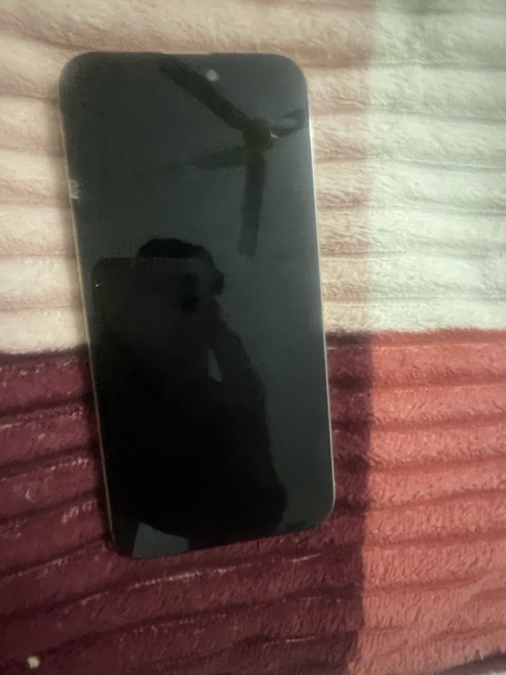 ايفون 15بروماكس 
ذاكره 256
بطاريه 82ممتازه 
شاشه وبطاريه مبدل 
مكاني بغداد الدوره 
***********
سعر550