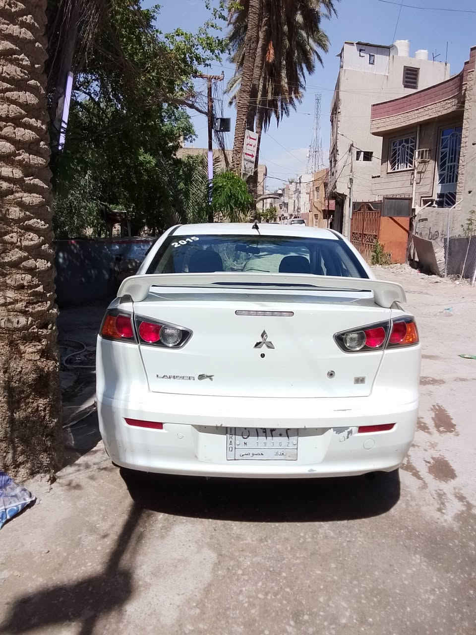 لانسر قرش 15خليجي 1600 كير محرك مكفول التبريد  شغال  عندي طخه بل جاملغ الخلفي  والجاملغ المامي  مرجعي على البارد  وبنيد مصبوغ اثر شخوط الاستفسار ***********  السعر 93 مكان بغداد  حي تونس
