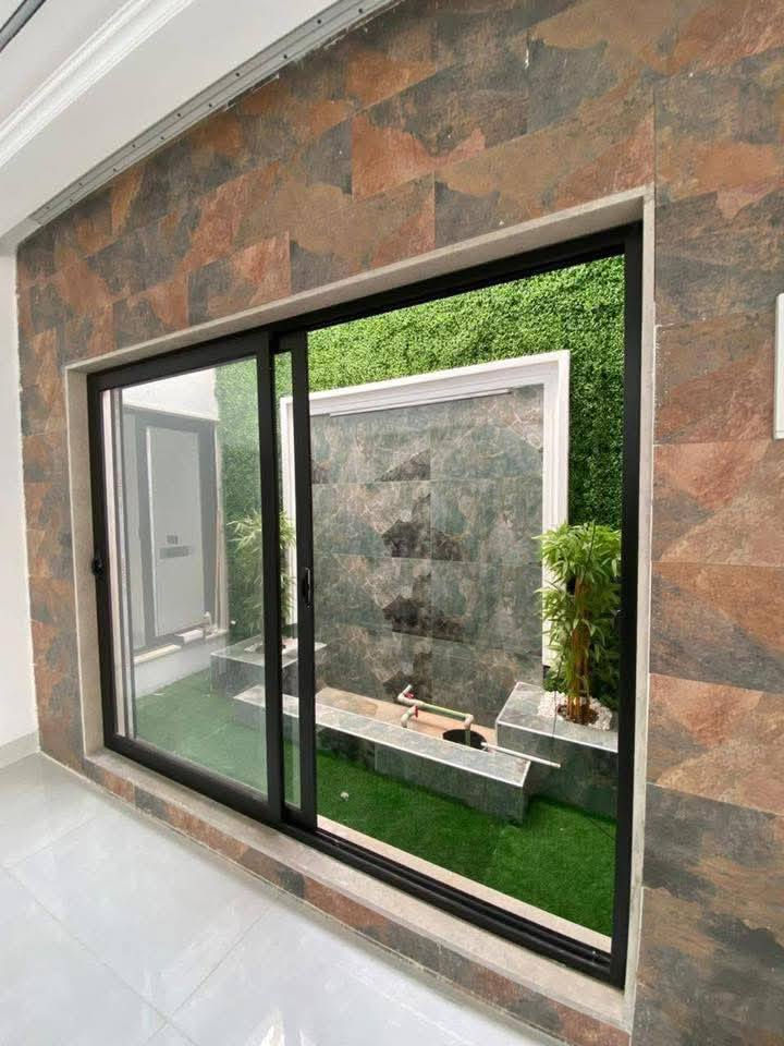 دار للبيع فوول مواصفات zero وبناء راقي وموقع راقي ،

 الي عليك تتواصل ويه شركة الجوهرة للعقارات والمقاولات 💎
______________________________________
#دار ملكي بأحدث المواد والمواصفات الهندسية مغربي وتبريد مركزي طابقين 

💎( هاي فرصتك لا تخلي احلامك اتضيع من اديك ) 

 #طابو ملك صرف   

#المساحة :- 150 متر                #واجهة 7.5متر    

الموقع:- كركوك_ حي الضباط   _ قرب جامع تحسين صوراني      

#السعر  مناسب  💵 للأتصال ***********
.......................................................................

#موقع الشركة كركوك حي عدن مجاور الجنسية الجديدة 
 ومجاور اسماك البغدادي عمارة البحرين الجوهرة للعقارات

 🏦شركة الجوهرة للعقارات والمقاولات  🏦 
  
 📞للأتصال ***********

✅نستقبل جميع عروضاتكم السكنيه والتجاريه في كركوك
