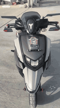 السلام عليكم دراجه. zr للبيع دراجه كامله تجي تاخذ ع فحص كامل ملحقاته تزويد بسيط سعرهه 1850 مستعجل ع بيعه رقمي *********** وتساب
