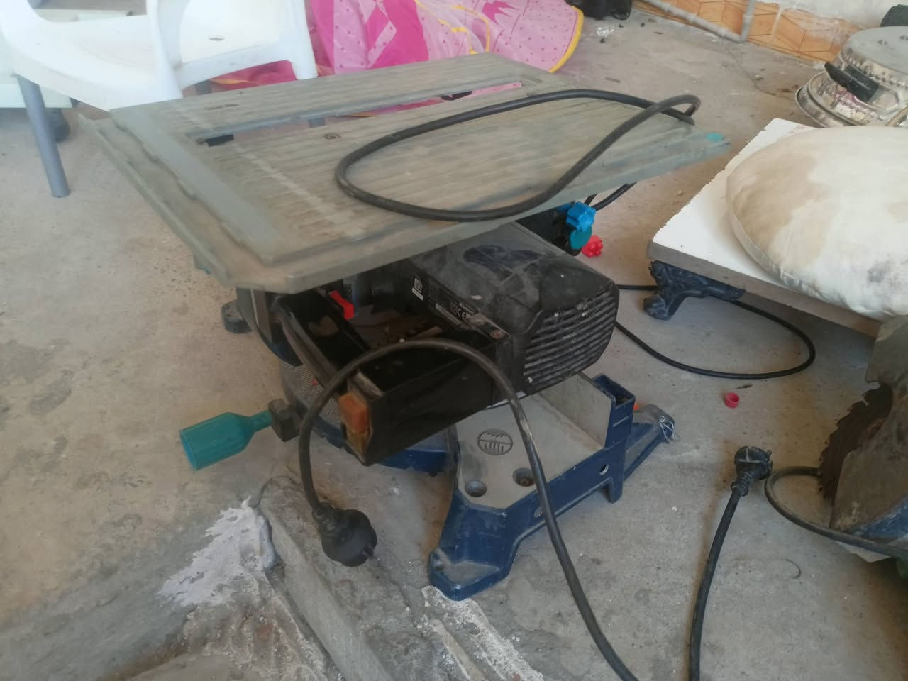 أسلام عليكم كوسرات ثنين ومنگنه بلكارتون للبيع  مكان كركوك رقم مبايل ***********
