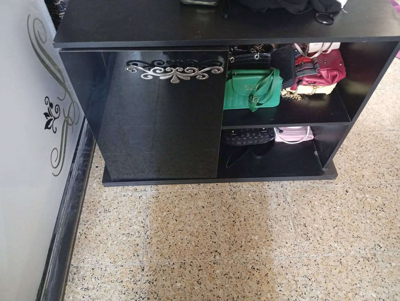 غرفه نوم نضيفه كلش بلشرط سعرها 250 وبي مجال بسيط


**إذا كنت صاحب هذا الإعلان وتريد حذفه لأي سبب، رجاءا أرسل رسالة إلى الدعم الفني**