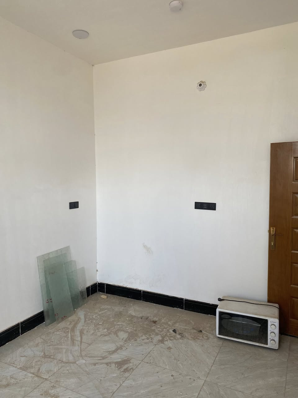 🏛 يعلن مكتب صباح الزاملي للعقار 🏛

للبيع مشتمل في واسط الخاجيه عميشه

🎀طابقين الطابق الاول غرفة وهول ومطبخ وستقبال صحيات داخليه وخارجيه  الطابق الثاني غرفه وهول وستاره وبيتونه

♦️مساحة 100م
♦️واجه 5 م
♦️النزال 20م 
♦️موقع مميز خلف شارع 40 م عل شارع 15 ♦️وساحه خضراء الدار قيد الانشاء بنباع نقد مبادره
♦️السعر 120وقابل للتفاوض 

------------------------
#لـــمـــزيـــد مـــن الــــعـــروض يـــرجـــى الاعـــجـــاب بالـــصـــفـــحـــة لـــيـــصـــلـــك كـــل جـــديـــد&
======================
#لـــمـــن يـــرغـــب فـــي عـــرض عـــقـــاره لـــلـــبـــيـــع فــي الـــبــيــج يـــرجـــى الــتــواصــل مــعــنــا ع الــخــاص 

#عنوان
#المـــكـــتـــب
الطشاش قرب جامع الإمام الحسن العسكري
🏛 مكتب صباح الزاملي للعقار 🏛
------------------------------------------
لـــلاســــتـــفـــســـار الاتـــصـــال عـــلـــى :
📱📱📲📲
***********
