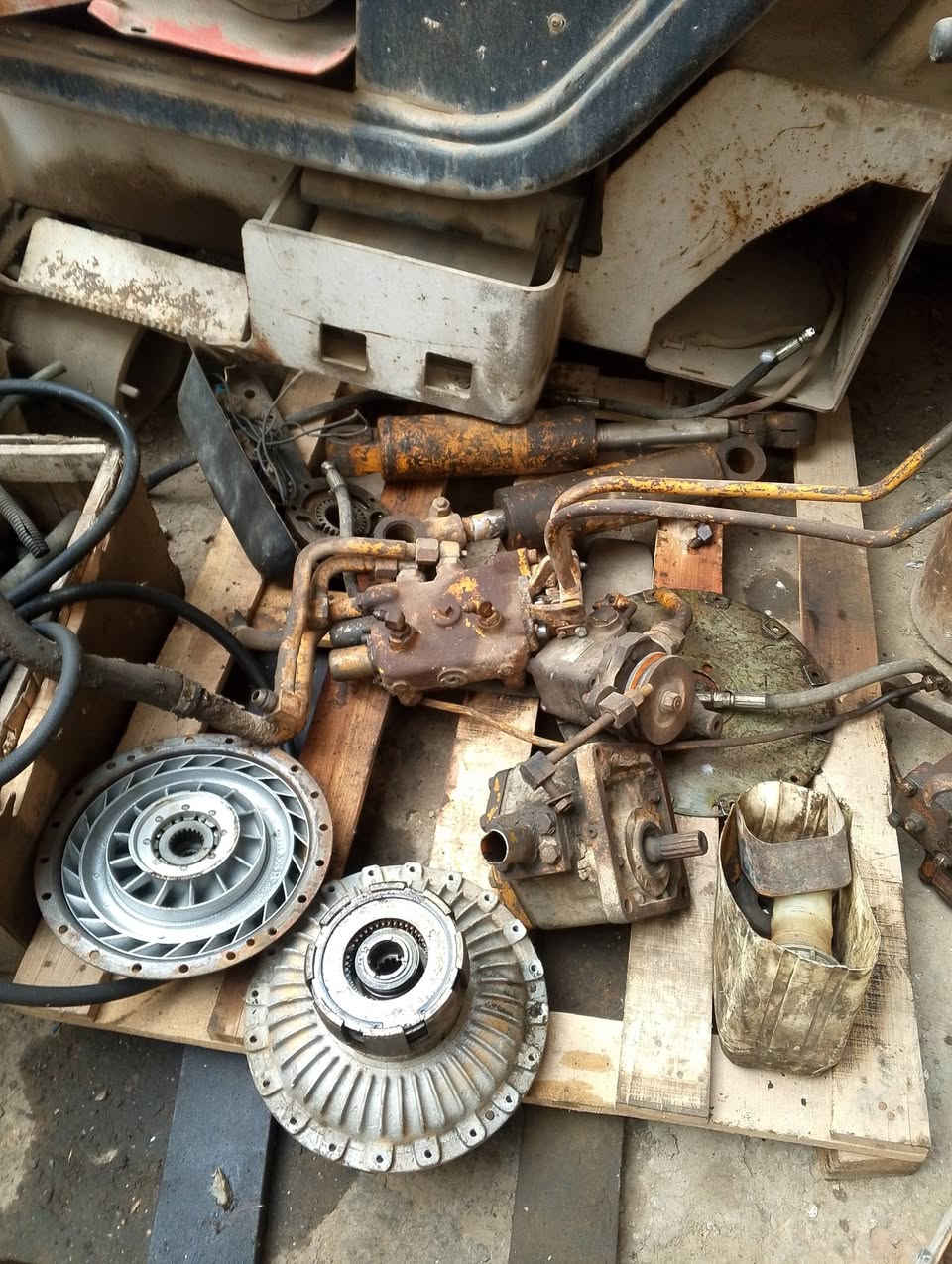 ادوات للپيع مستعمله لرافعه ٣ طن الاتصال على الرقم ***********
