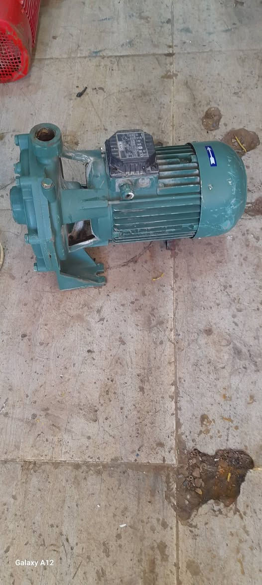 مضخه ايطالي ٥ حصان دورة ٣٠٠٠ ثري فيز، دبل بشاره،،انج ونص في واحد انج ،،اربيل، ،*********** ,,توصيل مجاني جميع المحافظات
