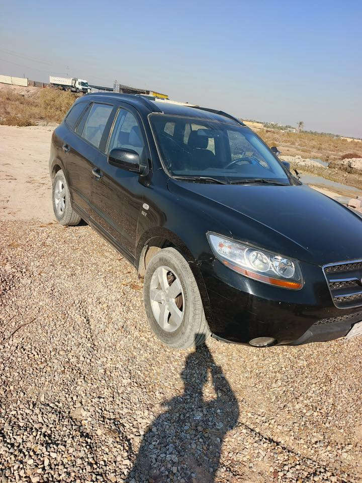 سلام عليكم سنتافي موديل 12 ( ادوات ادوات) مكصوصه جنطه  ومتومه وكامله  اربيل مكينه وكير كاز كفاله شرط زيرو حداده امامي وخلفي جدد تخم تاير جديد دواخل فلين تبريد ثلج تدفئه مسجل وسماعات شغالات دمام سياره جديده السعر 45 الاتصال *********** او *********** مكان السياره بصره قظاء المدينه
