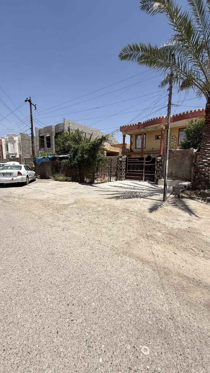السلام عليكم ❤️
دار قديم #للبيع في القادسية حي الجامعة 📍✅

المساحه : 600 متر ✅
الواجهه 20 النزال 30 

الدار قديم يعتبر قطعه ارض ✅
لاكن صالح للسكن 

⭕️عرض الشارع : 20 متر  ✅

للاستفسار اكثر مراجعة مكتب عقارات السردام 📍💙

***********📞
***********📞
