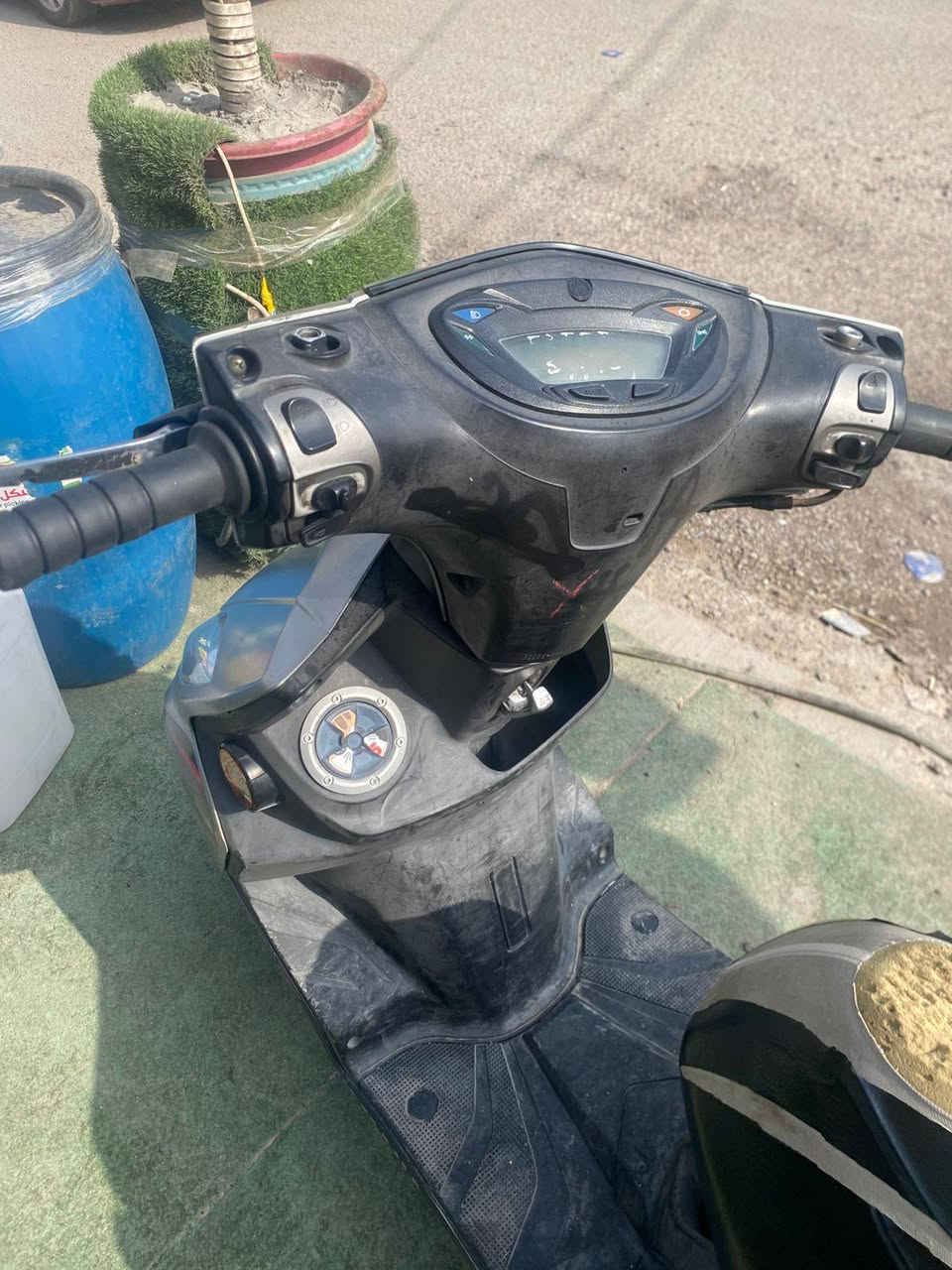 سلام عليكم جيتي ار للبيع مكفوله كفاله عامه دراجه جديده وكلش حلوه امانت الله برغي ما مفتوح بيه كله بلاديه دراجه مديل ١١ مكان لحريه سعر خاص رقمي ***********
