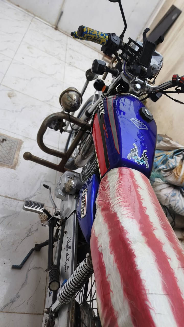 السلام وعليكم ماطور سيفان مديل 2019 ماطور جديد ونشط للبيع السعر راسلني وتدلل
***********
