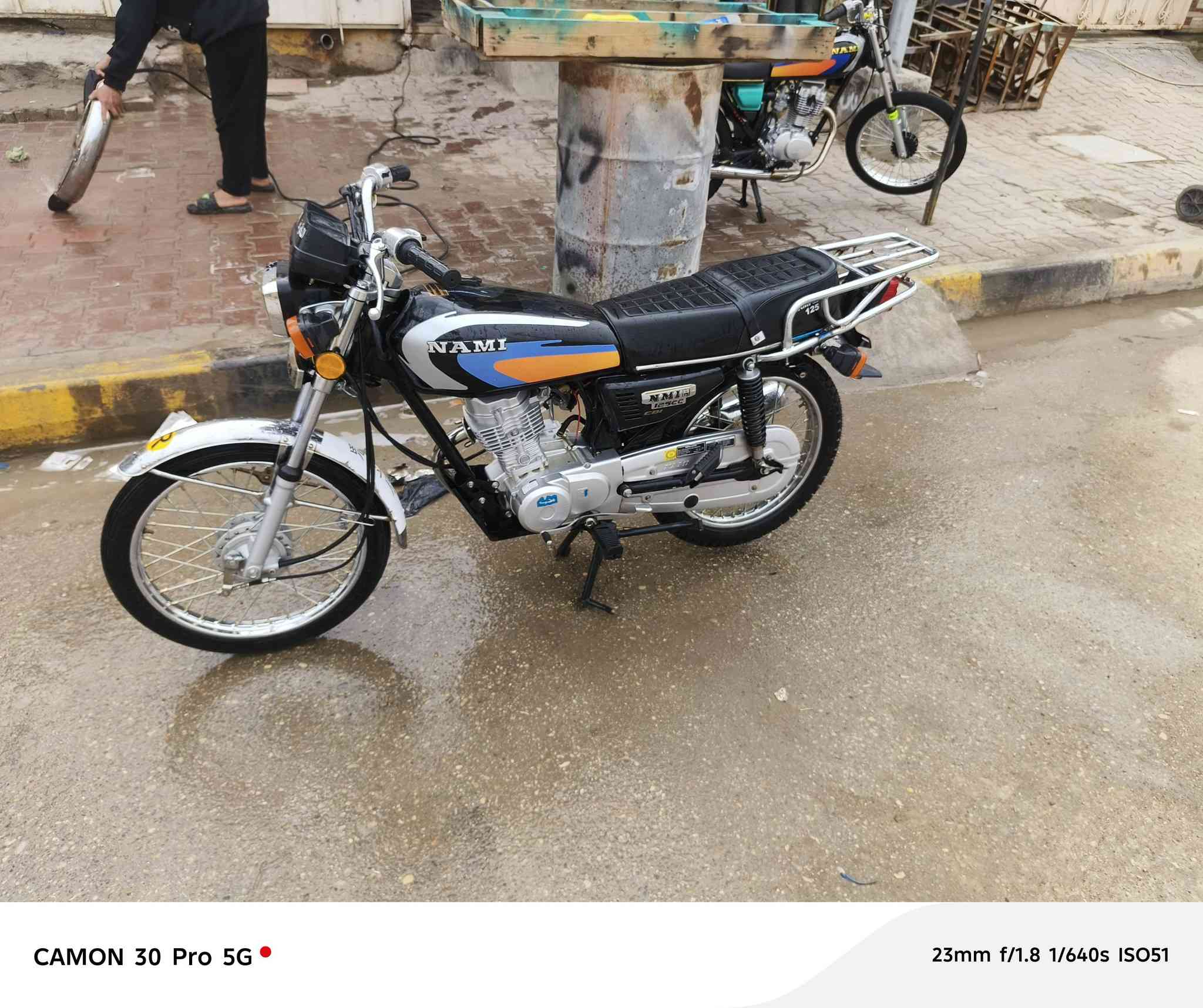 دراجه للبيع تعميره 25جديد 2011شاصي سعر 750وبها مجال رقم ***********مو شراي لا تعبنه
