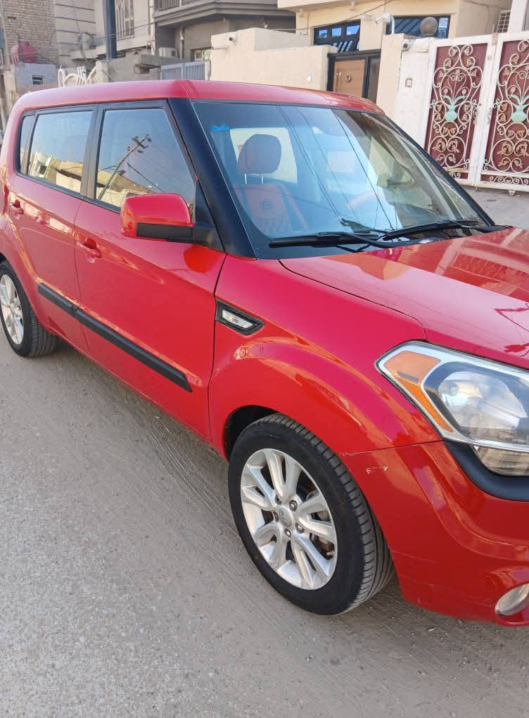 السلام عليكم 
كيا صول وارد امريكي موديل 13
محرك Gdi 1600
تبريد تدفئة 
دواخل جلد 
تخم تايرات جدد
باتري جديد 
مصفره من الغرامات 
هزة جديدة 
السعر 95 وبيها مجال 
رقمها ومكانها واسط سيارة جاهزة من كلشي  ما تخسر عليها ربع
للاستفسار مراسلة خاص أو الاتصال   ***********
