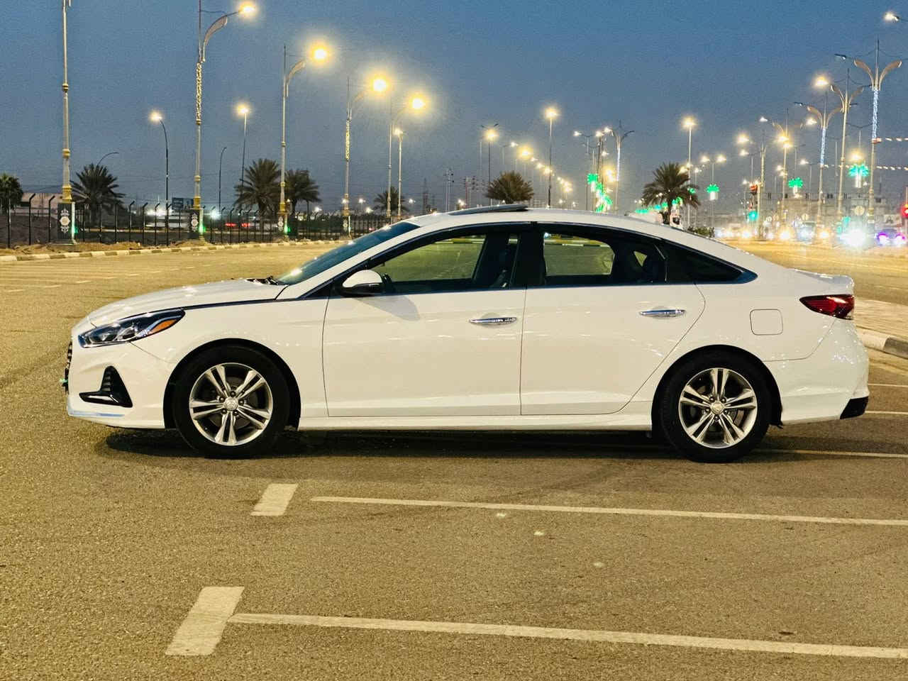 سوناته 2018 امريكي صباغ فقط البنيد بدون. حادث حادثه خشم البنيد  سياره جديد جديده كفاله من رصعه فول موصفات خنك بصمه فتحه  بردات تدفئه بل كشنات داخل جلد فول للخير 
محرك ما مفتوح والا كير سياره جديده بل كاتون. مكفولع من البارد وصباغ جديد بل كارتون 
العنوان / كربلاء 
السعر 134 
رقم الهاتف ***********
