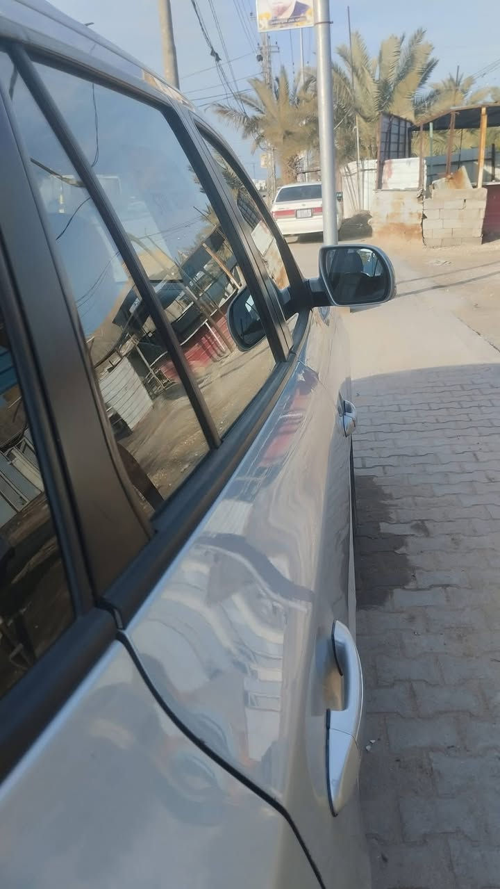 سلام عليكم للبيع ومراوس سنتافي موديل 2011فول مواصفات ماعدا البصمه تحكم ستيرن بلاديه كله شركه مكينه وكير شرط مكينه 6سلندر 3قطع تبريد مري شفط كشنات كهرباء 7راكب فتحه بلقماره رقم نجف وبعد هواي مواصفات الاتصال ***********
