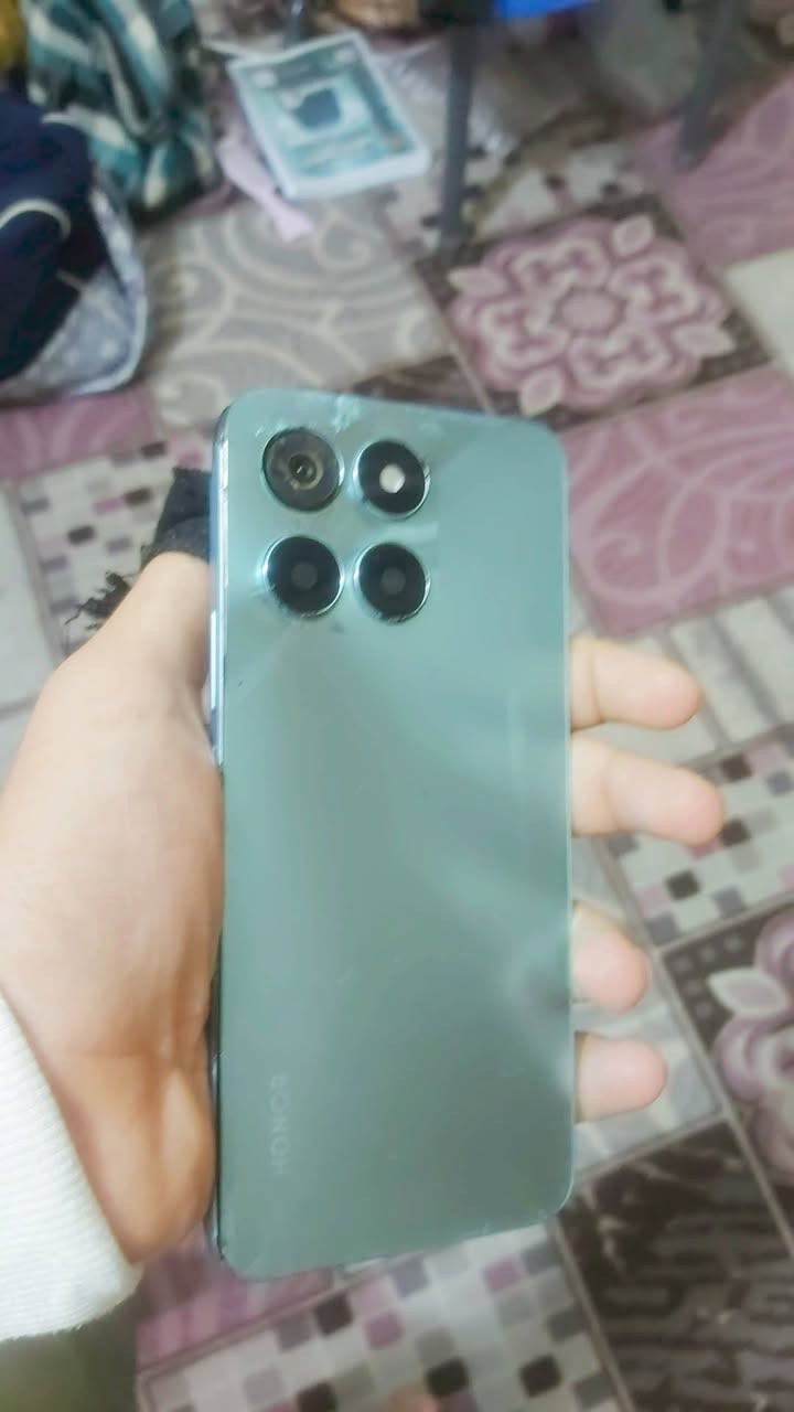 السلام عليكم جهاز هونر مادر اصلي دميه بأس اني ابيعلك دميه ليريده ينطيني سعر وياخذه هاذه رقمي ***********
