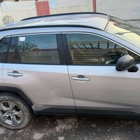 تيوتا راف 4 2023 هايبرد ❗️ 1- شاشه كبيرا  ممشى سياره 88 كيلو وليس ميل ...