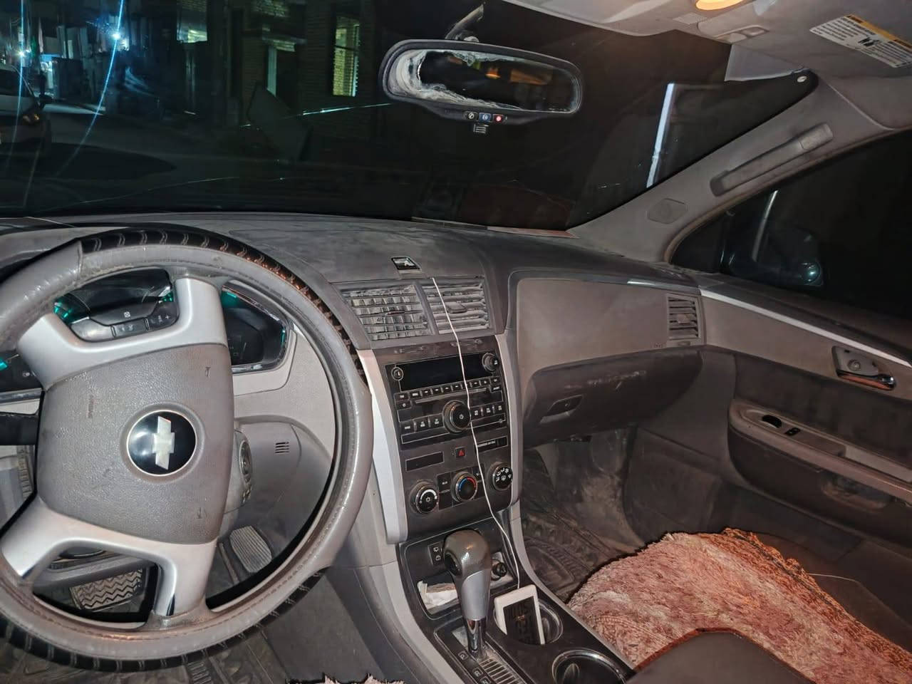 سلام عليكم  شفرليت ترافس 2009للبيع السعر 80وبيها مجال  مكان سيارة ناصريه
***********
