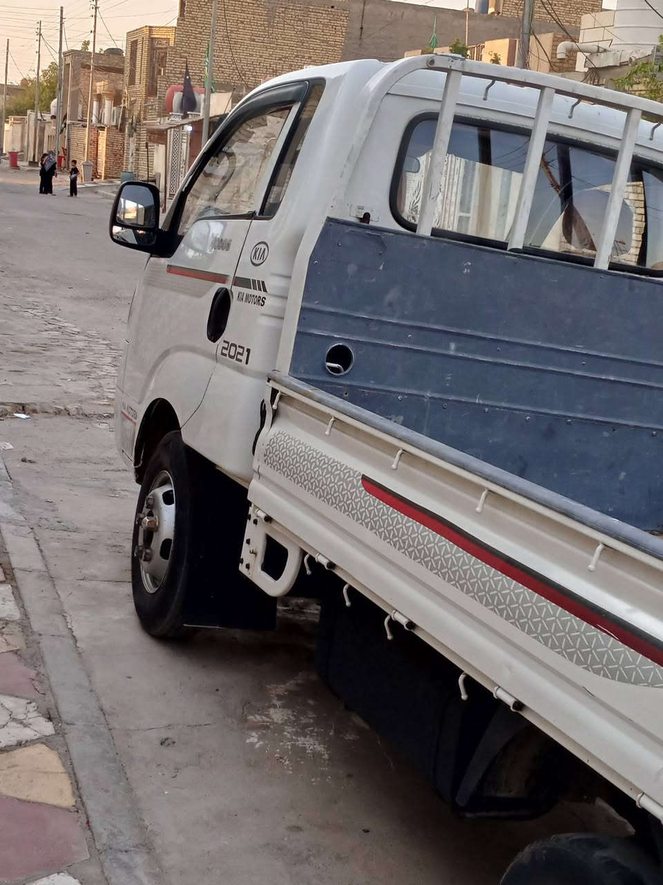 سلام عليكم كيه فحل مديل 13مكفوله سنويه 2028 بسمي السعر 110 وبيها مجال ***********
