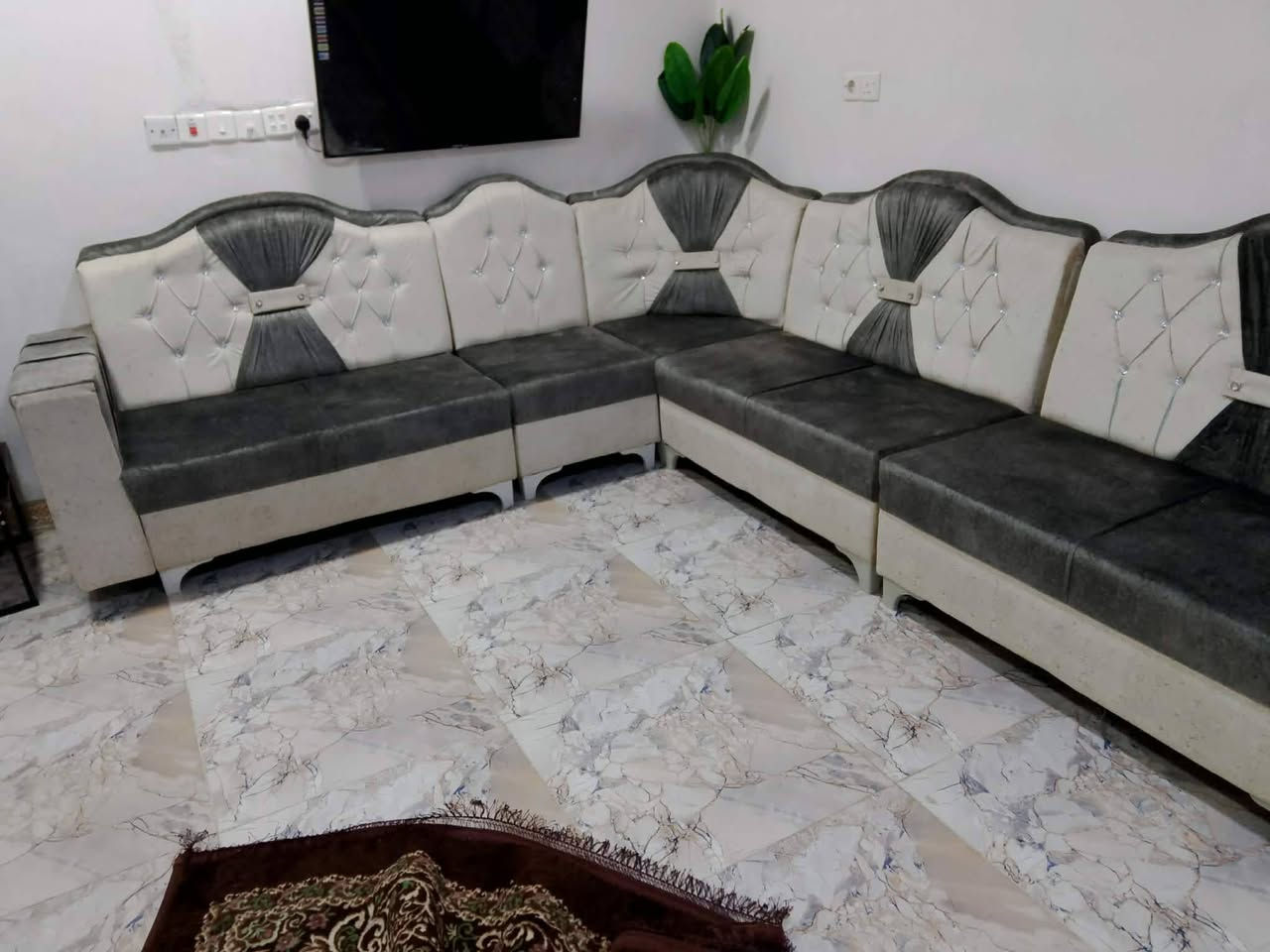 ديوان تركي نظيف للبيع


**إذا كنت صاحب هذا الإعلان وتريد حذفه لأي سبب، رجاءا أرسل رسالة إلى الدعم الفني**