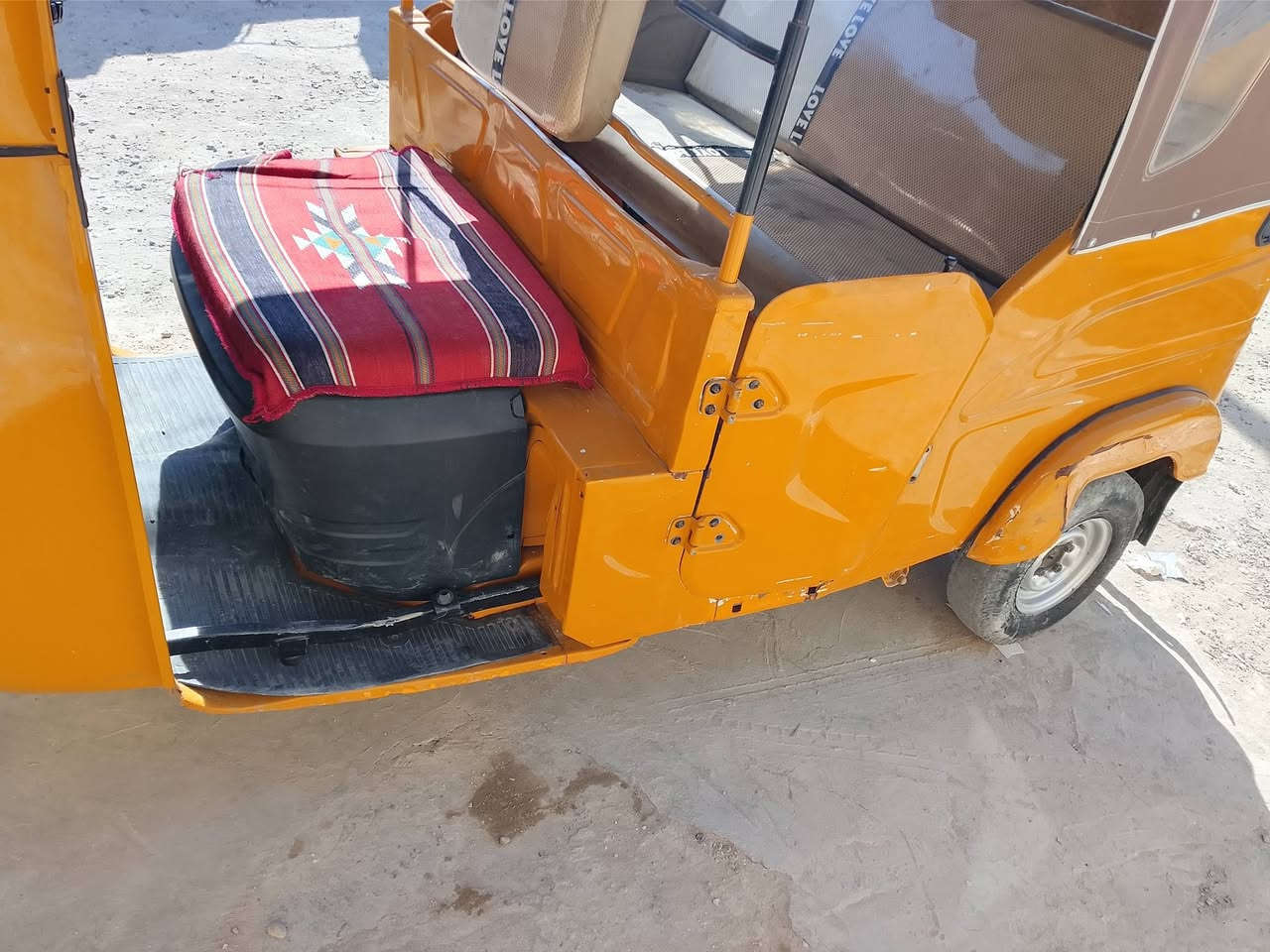 سلام عليكم تكتك 2022شهر 3 محرك كفاله برغي ممفتوح مرقمه رقمه نجف انكليزي
تكتك مصبوغه عام  تخم تاير جديد السعر 7400وبيا مجال شي كلش قليل ***********
