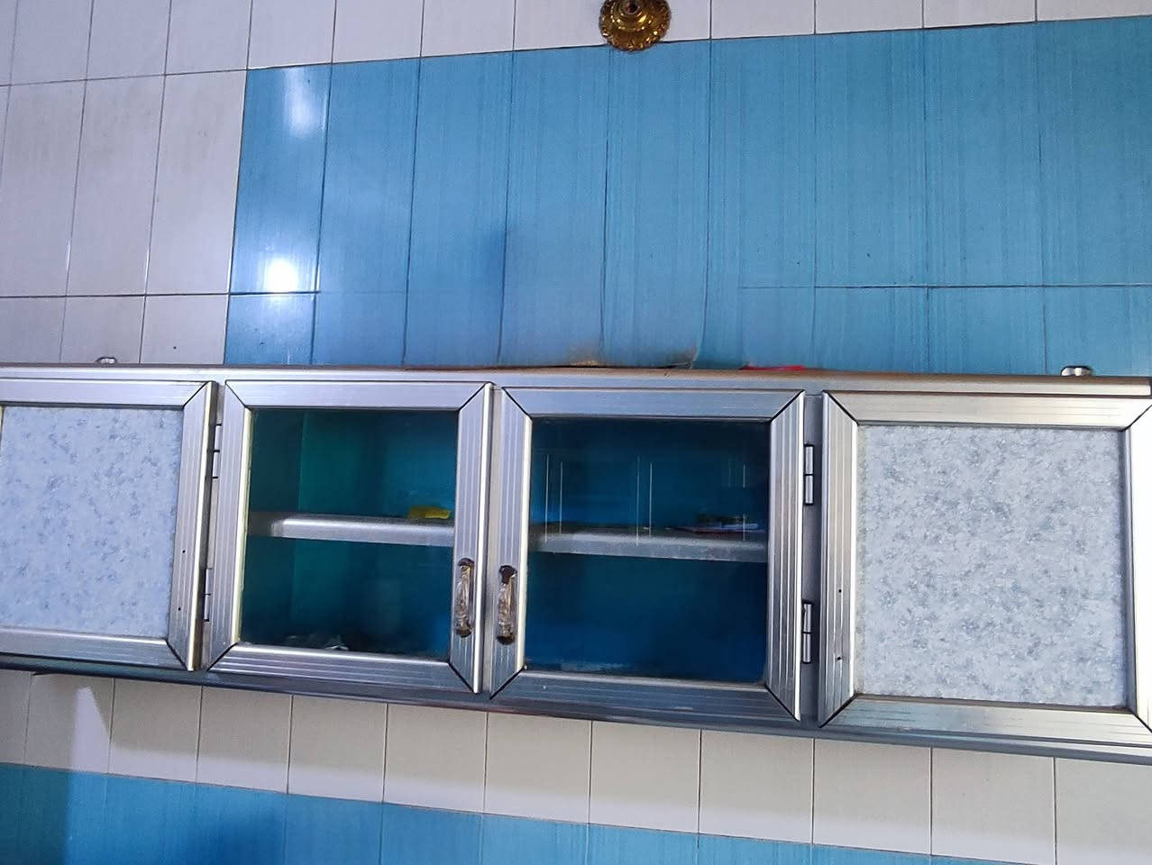 غراض للبيع
كاونتر المنيوم الاصلي مترين اب مترين تعليگ

والجهة الثانية هم مترين اب مترين تعليگ 250 الف

غربي كامل تواليت نظيف 40 الف

بيبان نظيفات بدون چرچوبه عدد 2 والواحد على 20 الف نهايته

العنوان ابو رمانة 

واتساب ***********
