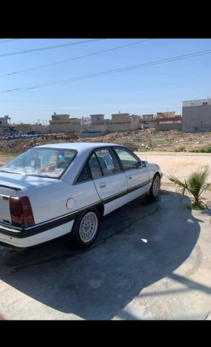 اوبل اوميكا محرك 20 بلادي
رقم اربيل دولي ل 2030 بسمي 
دفتر بانزين بيه 
كير محرك اكسل  بشرط 
اربع تايرات جديد 
بدون خياس بدون ضربه صبغه بلادي 
جاملغ واحد صبغ بدون دواخل 
كهربائيات كله شغاله  سياره جديد بدون مصرف 
سعر 39$ بيه مجال 
اي استفسار خابر *********** كركوك, العراق
