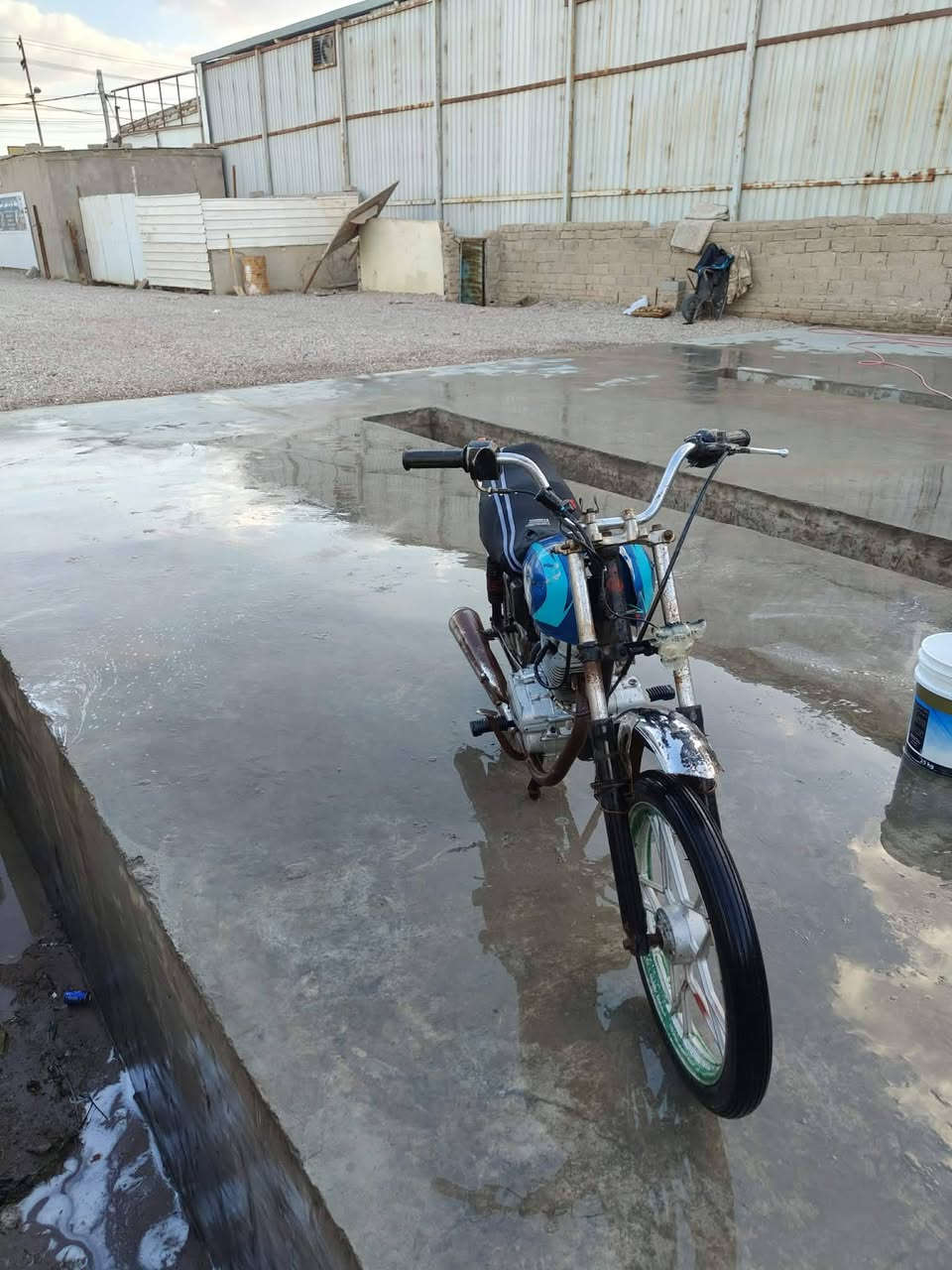 السلام عليكم دراجه للبيع شغاله توه مجفتها سعر 200 وبيها مجال


**إذا كنت صاحب هذا الإعلان وتريد حذفه لأي سبب، رجاءا أرسل رسالة إلى الدعم الفني**