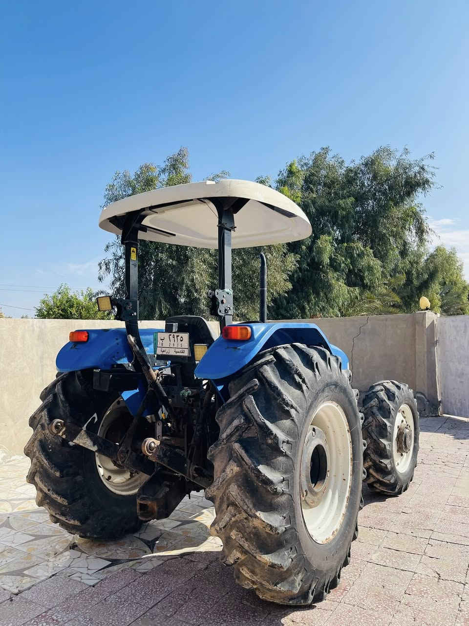 سلام عليكم نيوهولند للبيع موديل 2011 رقم قادسيه سنويه ساقطه لل2024
سنويه بسمي تحويل ثاني يوم المكينه نضيفه استعماله للگاع فقط تنباع وياها فدان تركي مالتها الاصلي سعرها 23 مليون وبيه مجال وي الفدان مكانه بابل الحمزه الغربي للاستفسار رقم ***********
