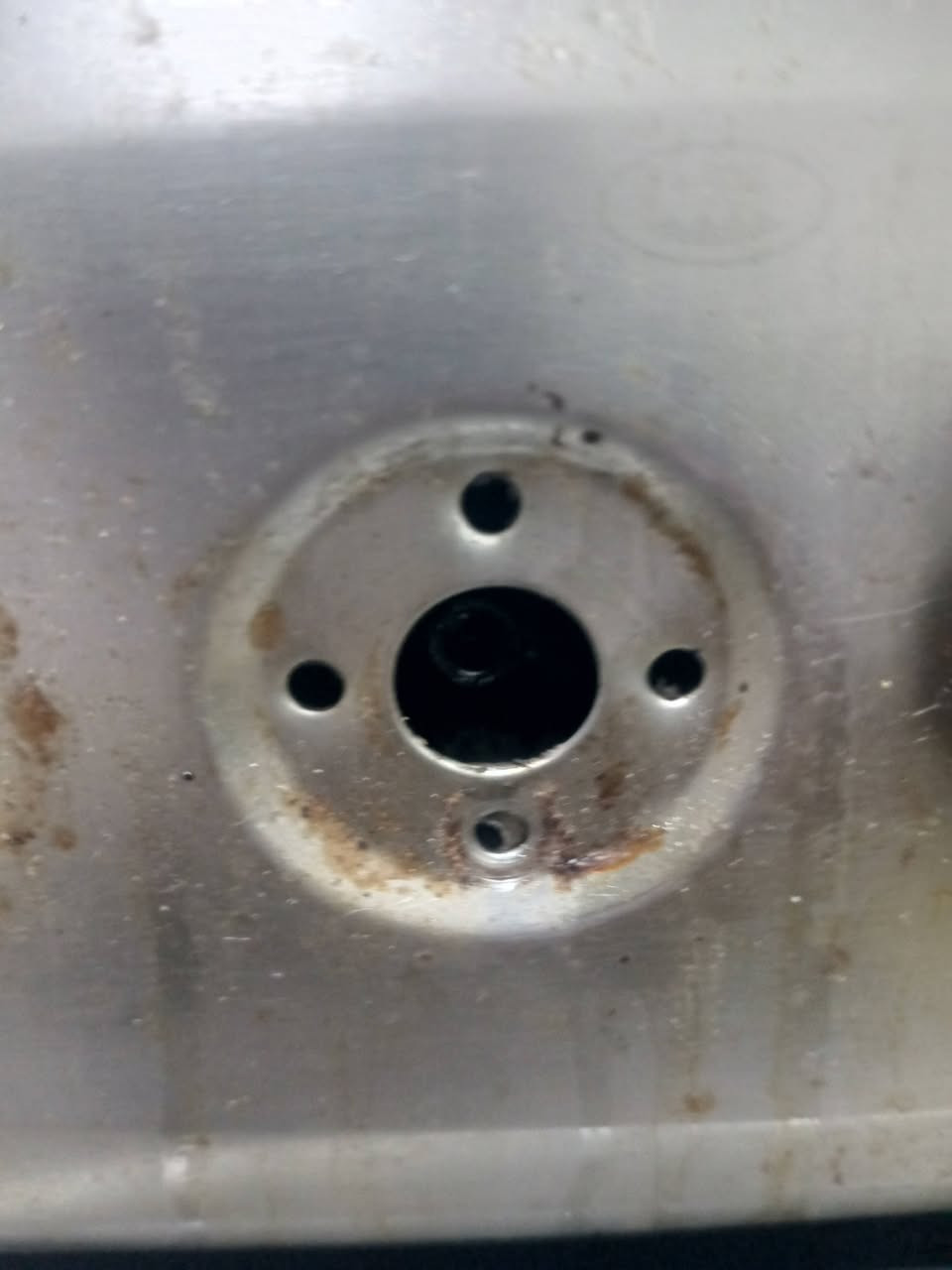 طباخ للبيع شغال بي نقص بي الفراره مال الفرن نسحوكه يظل مشتغل الفرن الجوه والعين الزغيره مكسوره الفراره واباقي شغال مثل مامظح بل صوره السعر ٣٥ مكان تكريت ***********
