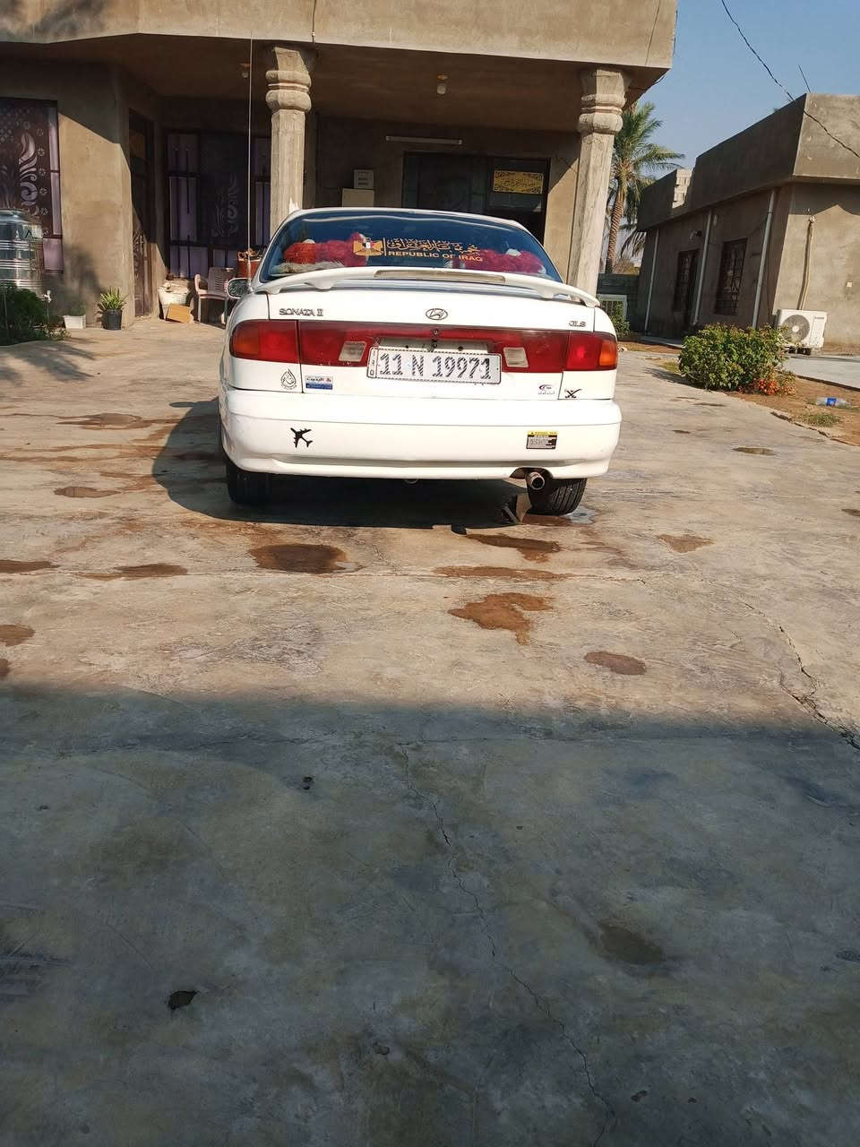 السلام عليكم سوناتا 2 /95 مكينة أو كير مكفوله 
صدر امامي جديد تخم تايرات تخم وياله جديد 
كير اوتماتيك كهرباءيات لايت عالي ناصي شغال 
رقم بغداد دولي شرط تحويل ثاني يوم وسيارة بسمي 
الداخل كلة جديد دوشمة كلها سيارة خير من الله ترايك وين ميعجبك مكان بغداد العبيدي سعرها 53وبيها مجال للشراي السيارة متعوب عليها الاستفسار ع رقم ***********
