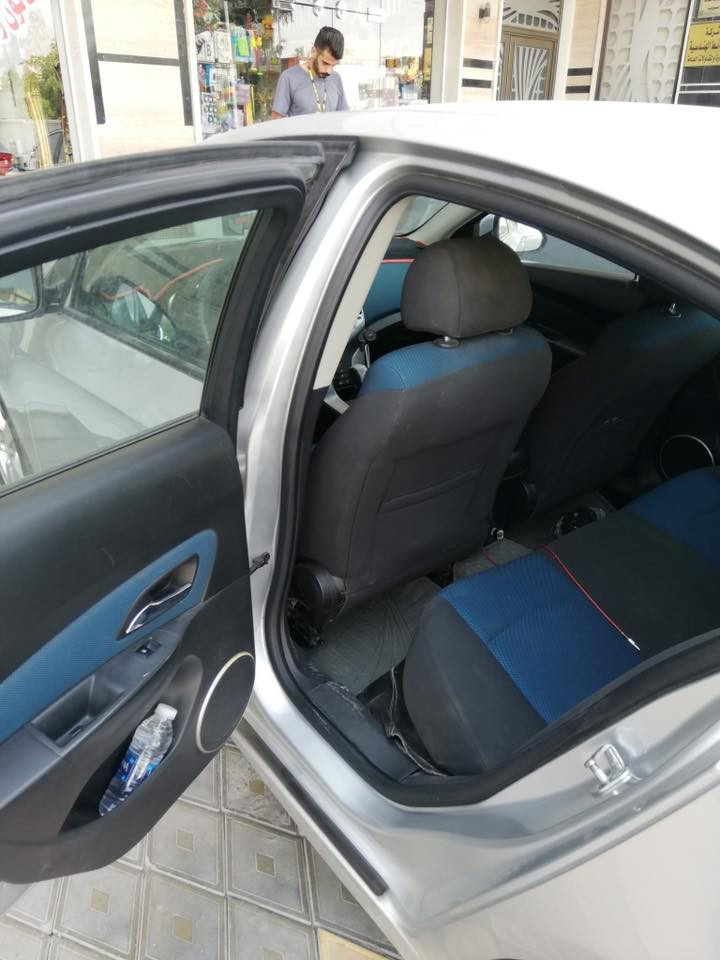 السلام عليكم
شوفر كروز ٢٠١٢ خليجي محرك ١٨٠٠
كير ومكينه مكفولات 
هزه وسنويه جديدات
رقم إنكليزي بغداد باسمي 
بيهه الدوس معمره وجاملغ امامي بس والبقيه كله كفاله 
سعره ٧٣وبيهه مجال 
***********
