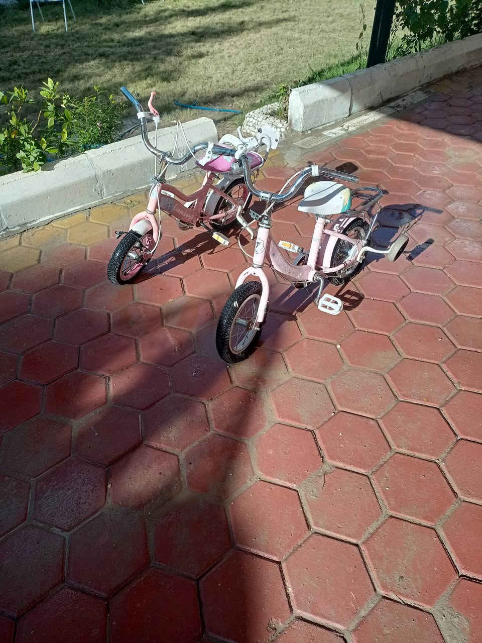 بايسكلات ثنين مالت اطفال شغالات بس يحتاجلهن تايرات سعرهن 25الف وا بيهن مجال بسيط مكاني كربلاء البوبيات متواجد فيس رقمي ***********
