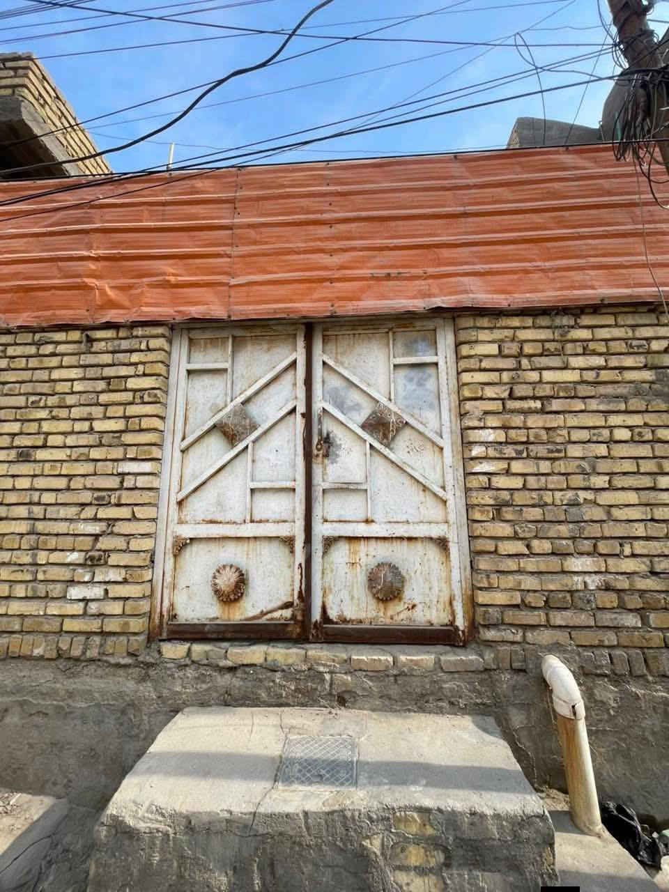 سلام عليكم
بيت  100 متر غرفتين وصاله وصحيان ومنور خارجي عنوان ناصريه الثوره بفرع المفوضيه ايجار 400 للاستفسار *********** واتساب
