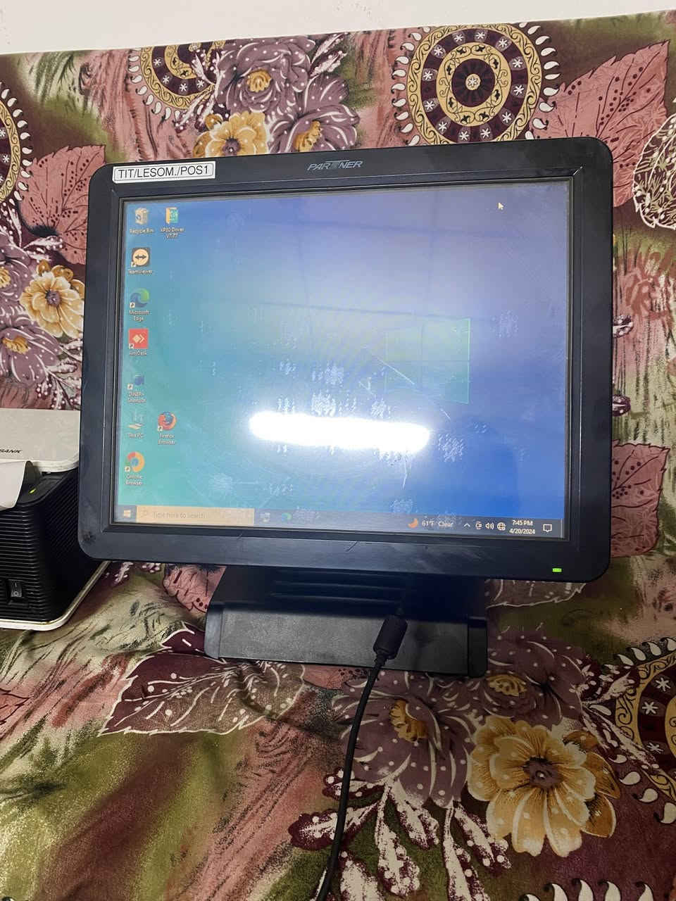 كاشير وندوز 10
وي الطابعه 
السعر 250
توصيل موجود
***********
