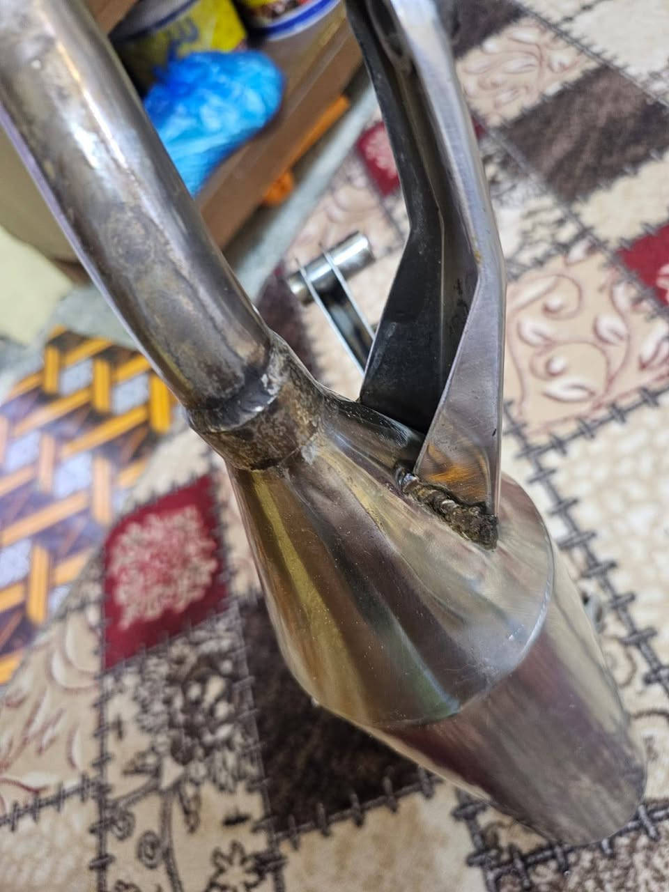 سلام عليكم كزوز ستيل BF جديد مامستعمل سعره 40 قفل هو كله ينباع ب 45 قفل وكزوز عندي سبوع وفتحته مكاني ابي الخصيب جيكور ***********
