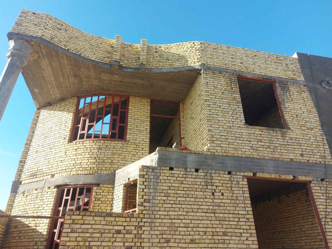 خلف بناء متفرغ حاليا 
شغل درجة اولى 
***********
