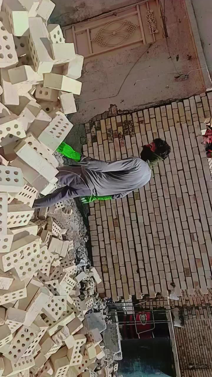 سلام عليكم  خلفات بناء شغل  موضح كدامكم  درجئ اولئ وانشاللة ينال  عجابكم  بكل مناطق بغداد وتحياتي  الكم  ‏‪‏‪***********‬‏/هاذا الكورك  *********** وسعار  مناسبة  وما نختلف وياكم حياكم اللة
