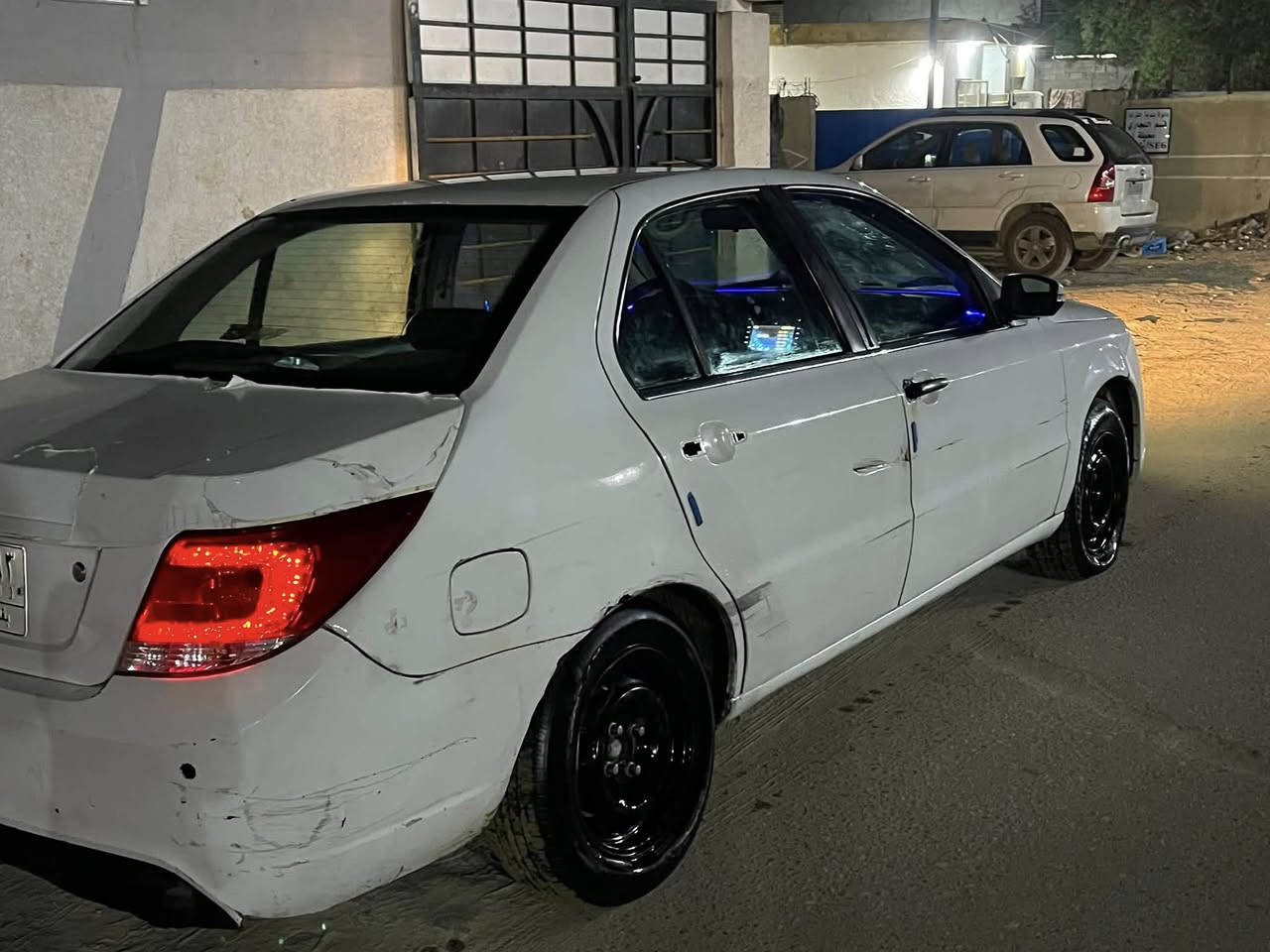 دنا للبيع موديل 17 عليها غرامات 15 ورقة ابيع الك تريد وكالة تريد تحويل 
الي يشترها هو يدفع الغرمات السيارة كير ومحرك كورلا جديد تبريد ثلج كل نقص ما بيها صدر جديد 35 ورقة تنطيني وغرمات عليك شوكت ميصير عندك روح سدد *********** واتساب اسويلك وكالة عادي
